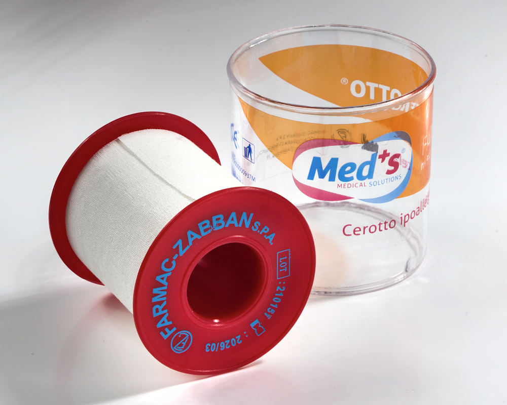 Пластырь нетканый, 2,5 см x 5 м, гипоаллергенный Farmacerotto (рулон)