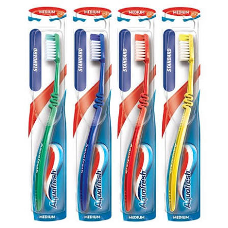 Зубная щётка Aquafresh Medium Standard (для ежедневной чистки)