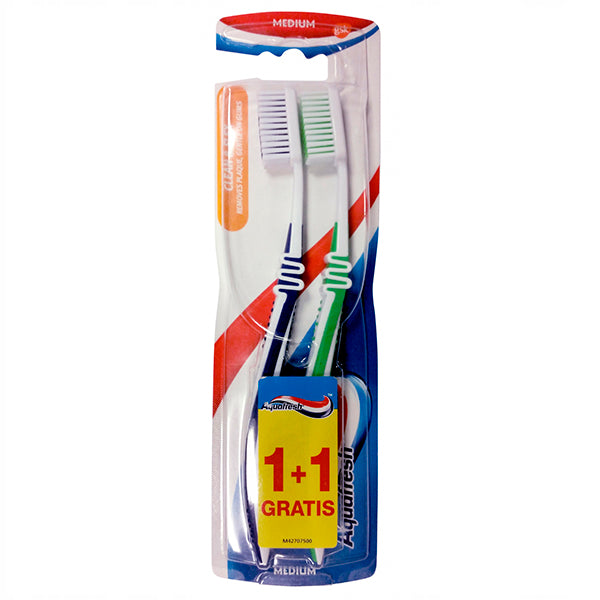 Зубная щётка Aquafresh Medium Clean & Flex (1+1 бесплатно)